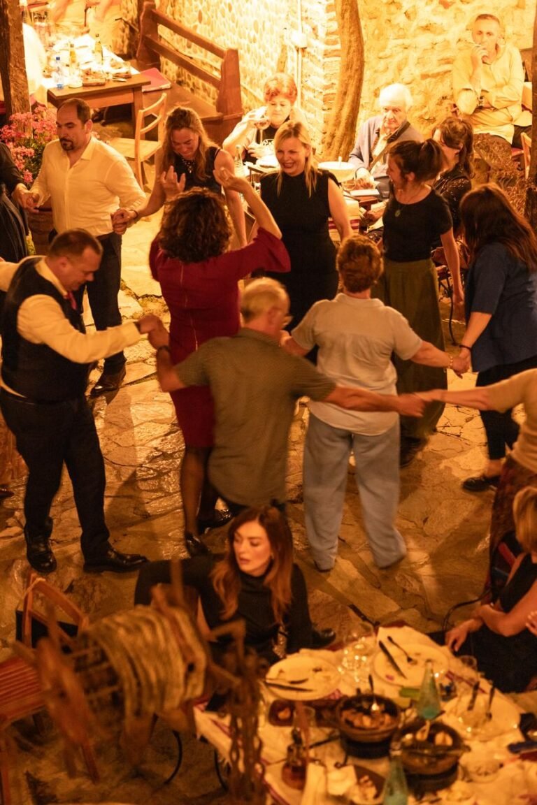 Dancing at traditaGT 01